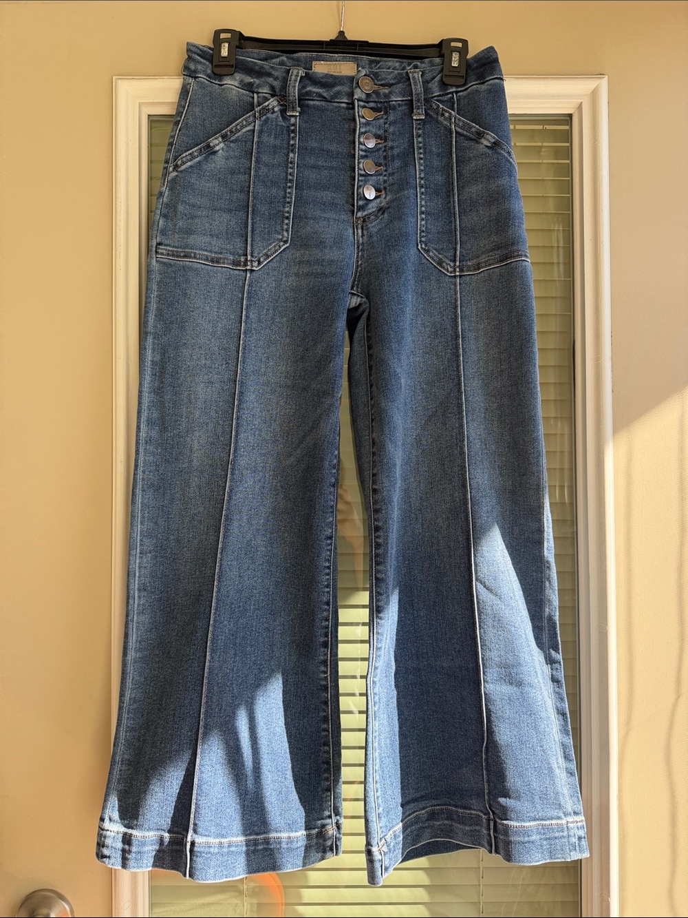 KUT Size 6 Wide Leg High-Rise Women's Jeans in Medium Blue Cropped